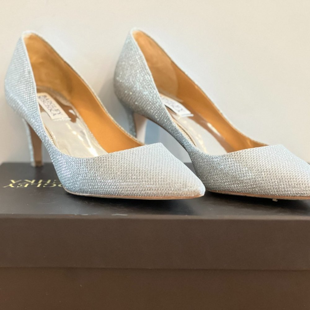 Badgley Mischka Poise Pointy Toe Silver Pump 7